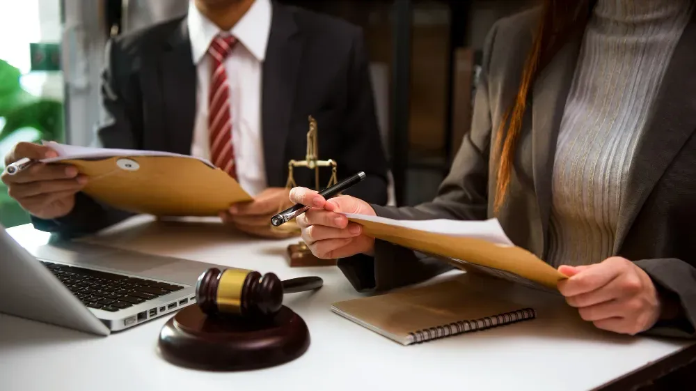 Pourquoi un avocat spécialisé en droit de la propriété intellectuelle est-il essentiel ?