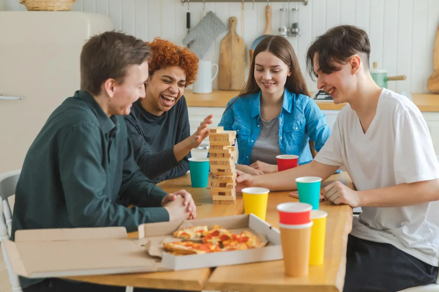 L’univers des jeux de société coopératifs : jouer ensemble plutôt que l’un contre l’autre
