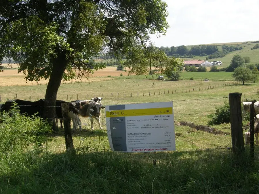 Comment afficher un panneau de permis de construire ?