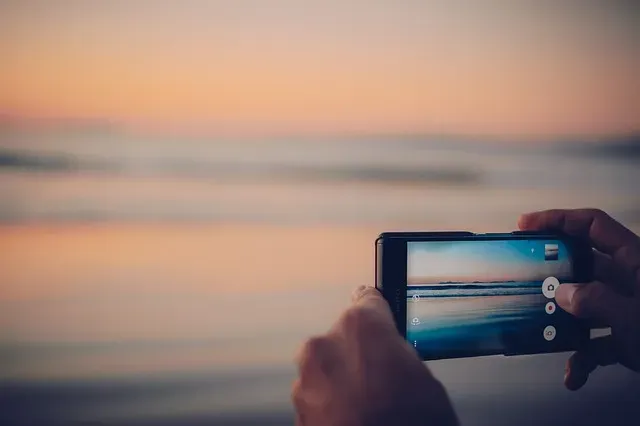 Une puce IA intégrée dans le capteur photo SONY